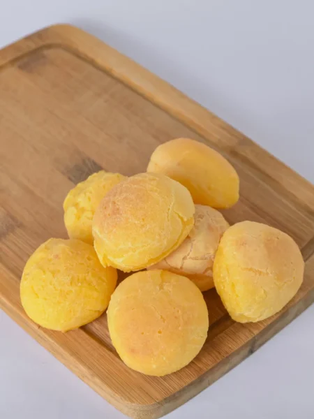 Pão de Queijo de Batata Doce com Queijo Cottage